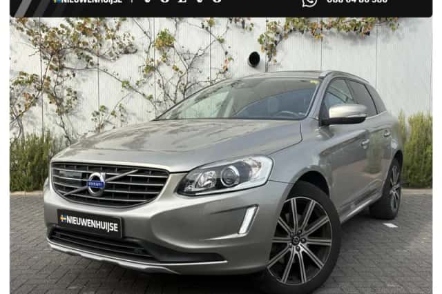 Volvo XC60 (2016) thumbnail 1