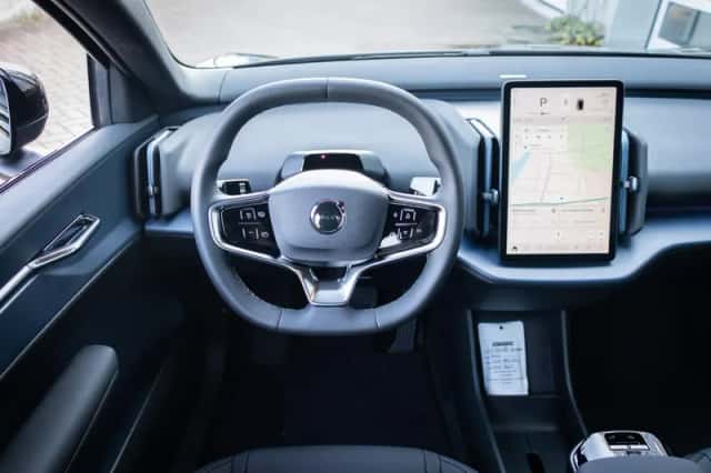 Volvo EX30 (2026) thumbnail 2