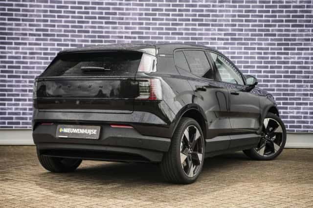 Volvo EX30 (2026) thumbnail 3