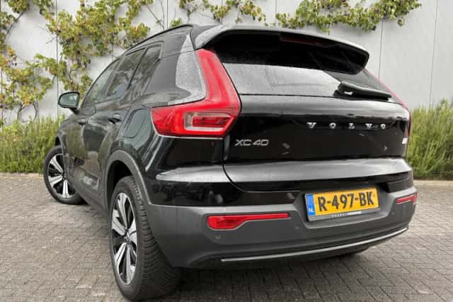 Volvo XC40 (2022) thumbnail 3