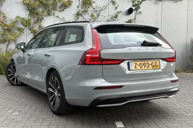 Volvo V60 (2024) thumbnail 3