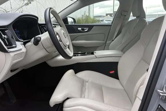 Volvo V60 (2024) thumbnail 5