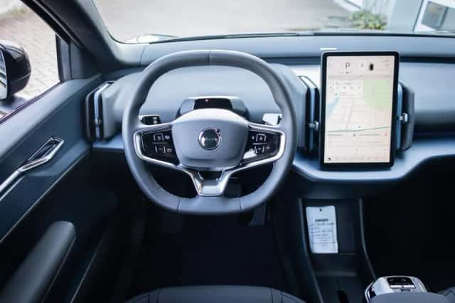 Volvo EX30 (2026) thumbnail 2
