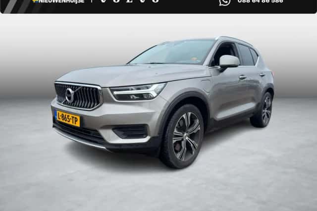 Volvo XC40 (2021) thumbnail 1