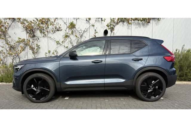 Volvo XC40 (2026) thumbnail 2