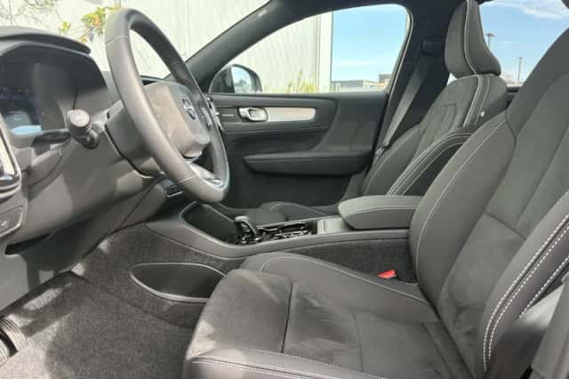 Volvo XC40 (2026) thumbnail 5
