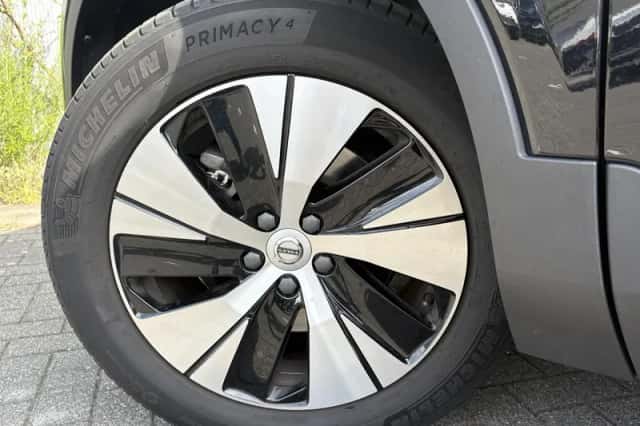 Volvo XC40 (2021) thumbnail 4