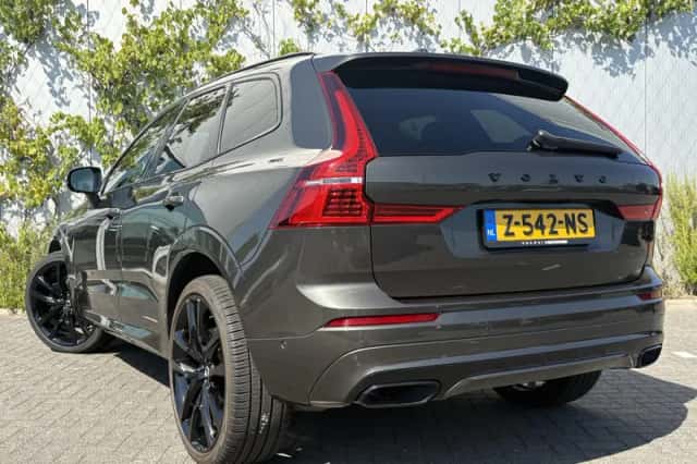 Volvo XC60 (2020) thumbnail 3