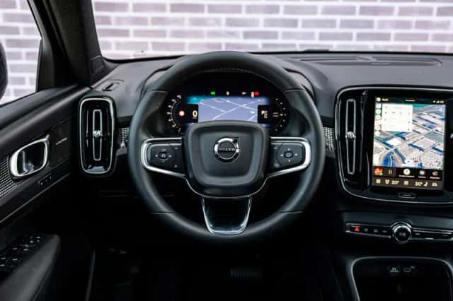 Volvo EX40 (2026) thumbnail 3