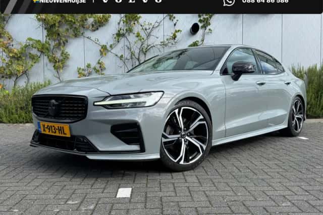 Volvo S60 (2023) thumbnail 1