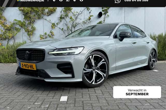 Volvo S60 (2023) thumbnail 1