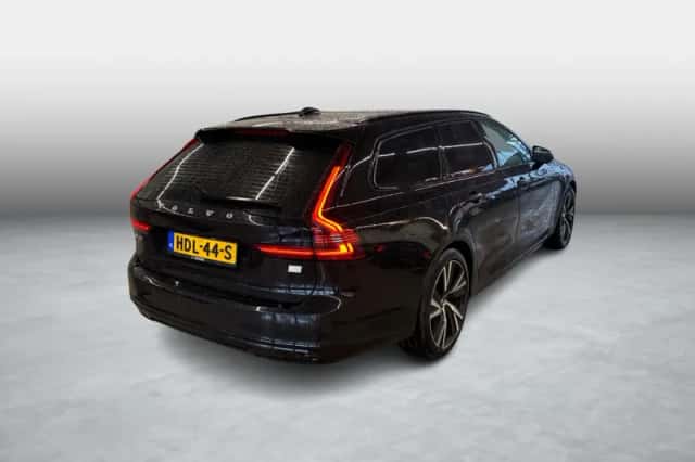 Volvo V90 (2021) thumbnail 2
