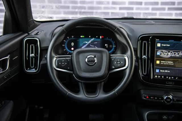 Volvo EX40 (2026) thumbnail 4