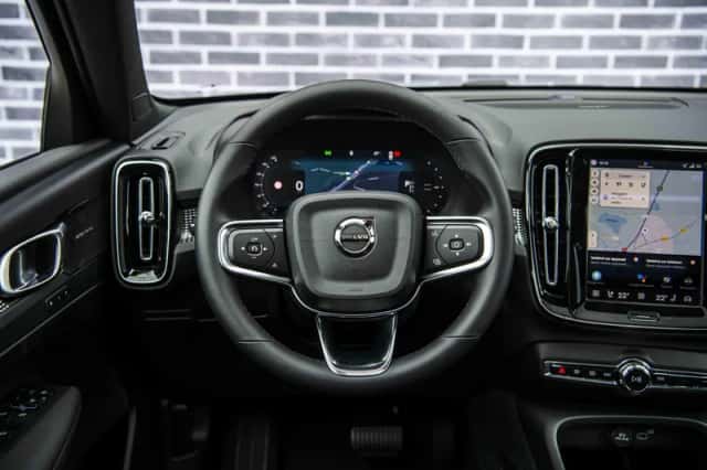 Volvo EX40 (2026) thumbnail 4