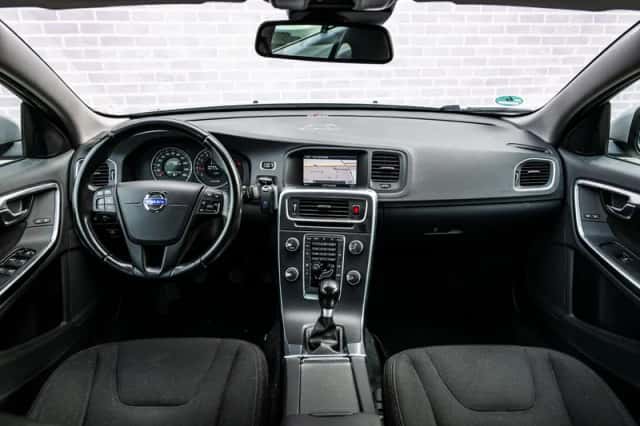 Volvo S60 (2012) thumbnail 5