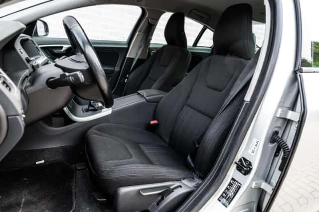 Volvo S60 (2012) thumbnail 6