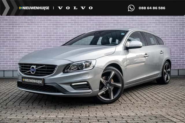Volvo V60 (2016) thumbnail 1