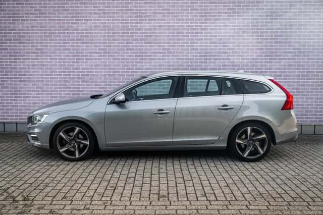 Volvo V60 (2016) thumbnail 4