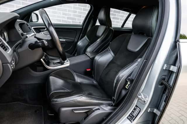 Volvo V60 (2016) thumbnail 6