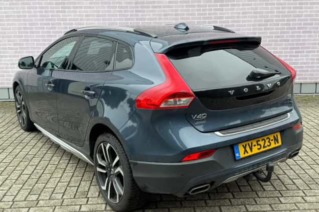 Volvo V40 Cross Country (2019) thumbnail 4