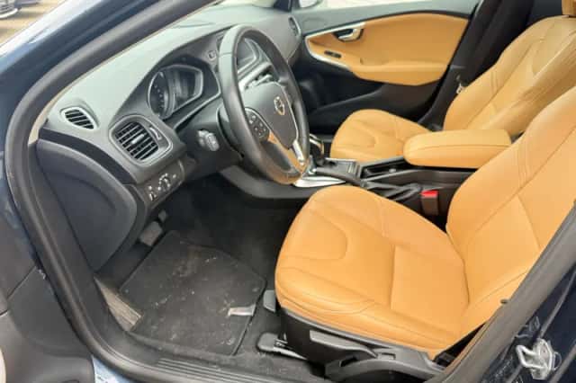 Volvo V40 Cross Country (2019) thumbnail 5