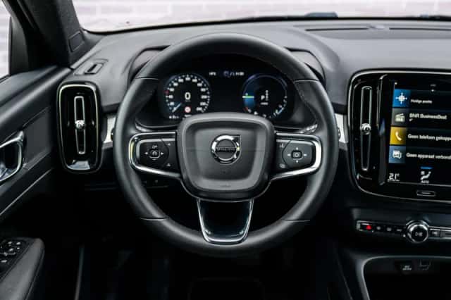 Volvo XC40 (2022) thumbnail 4
