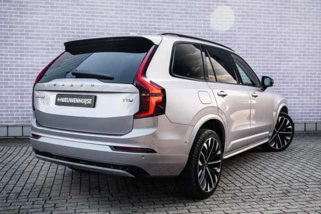 Volvo XC90 (2026) thumbnail 3