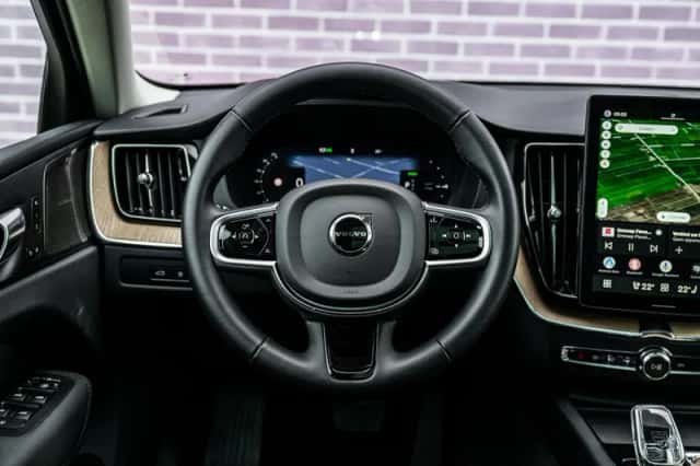 Volvo XC60 (2026) thumbnail 3