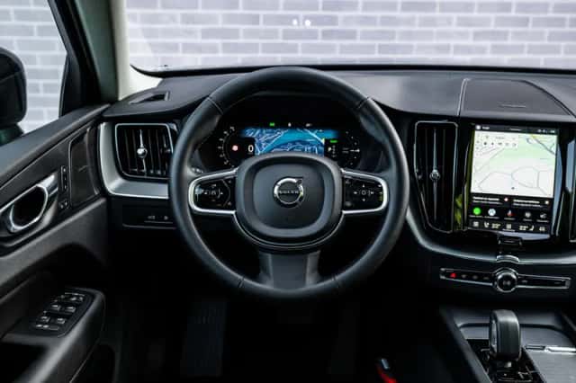 Volvo XC60 (2025) thumbnail 4