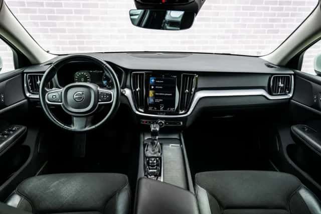 Volvo V60 (2020) thumbnail 5