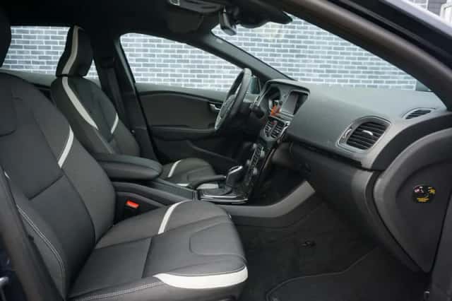 Volvo V40 (2020) thumbnail 6