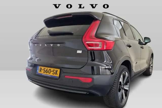 Volvo XC40 (2022) thumbnail 3