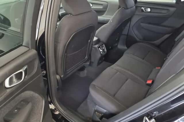 Volvo XC40 (2022) thumbnail 6