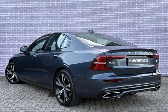 Volvo S60 (2021) thumbnail 3