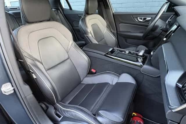 Volvo S60 (2021) thumbnail 5
