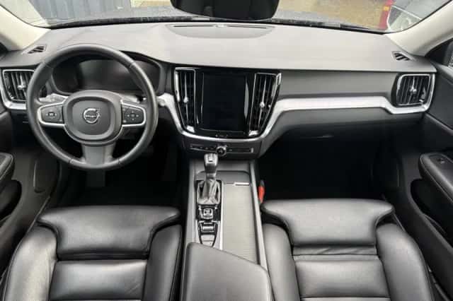 Volvo V60 (2019) thumbnail 4