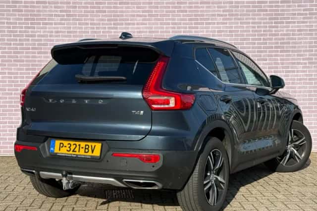 Volvo XC40 (2019) thumbnail 3