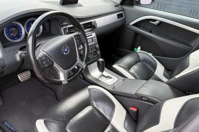 Volvo V70 (2011) thumbnail 4