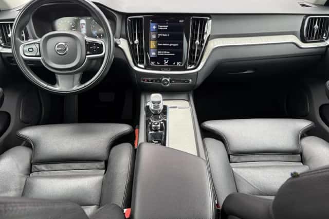 Volvo V60 (2021) thumbnail 5