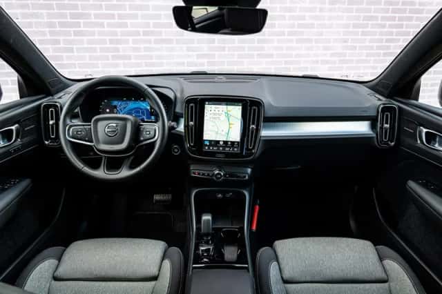 Volvo XC40 (2026) thumbnail 4