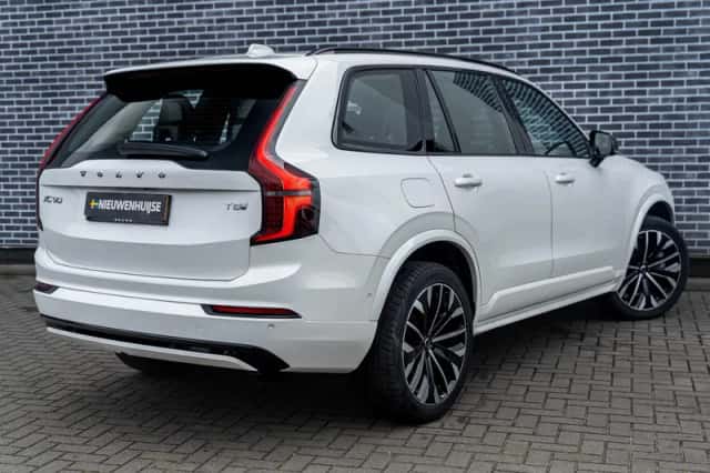 Volvo XC90 (2026) thumbnail 3