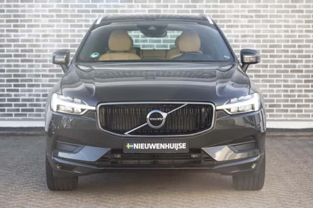 Volvo XC60 (2018) thumbnail 5