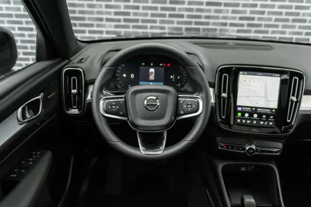Volvo XC40 (2026) thumbnail 2