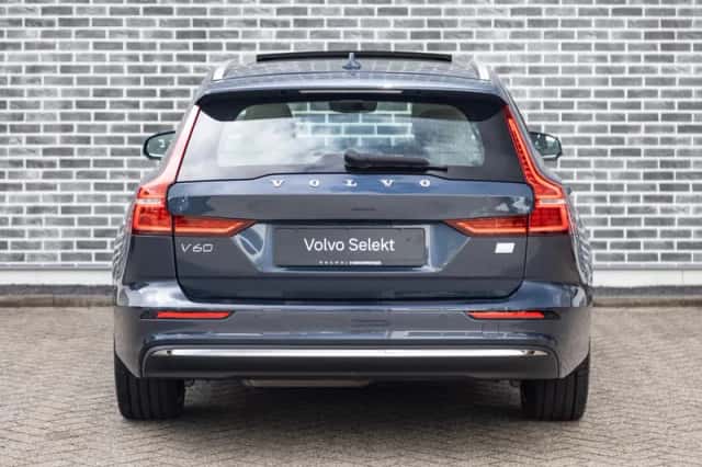 Volvo V60 (2023) thumbnail 6