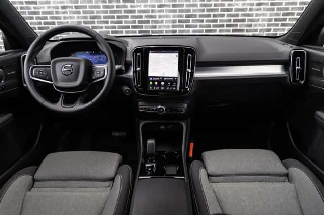 Volvo XC40 (2026) thumbnail 2