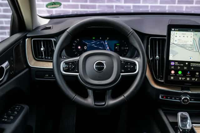 Volvo XC60 (2026) thumbnail 3