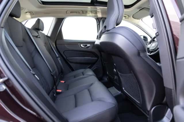 Volvo XC60 (2025) thumbnail 2