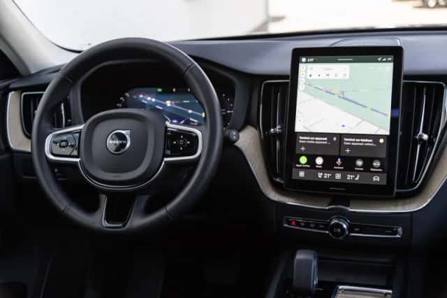 Volvo XC60 (2025) thumbnail 5