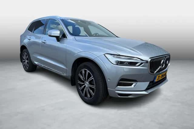 Volvo XC60 (2019) thumbnail 3