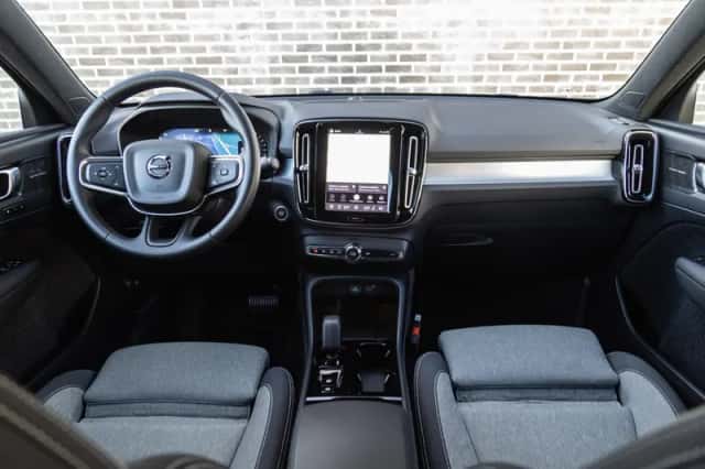 Volvo XC40 (2026) thumbnail 2